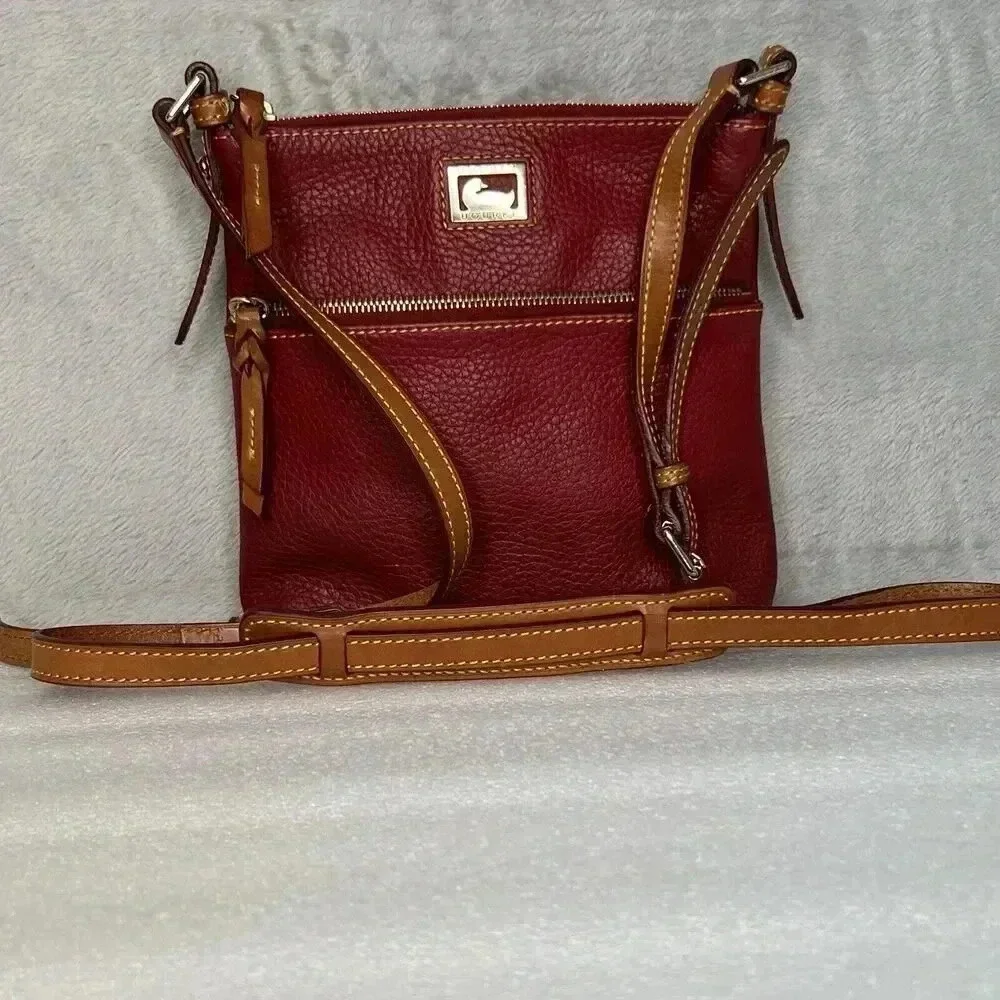 Dooney And‎ Bourke Dillen Letter Carrier Leather Crossbody Purse Burgundy